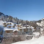 In Near Flying Mozart Lift *